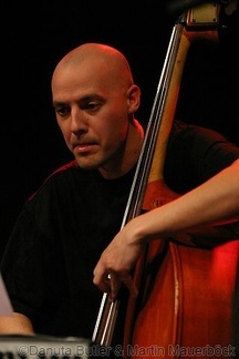 Marcin Oles (bass)